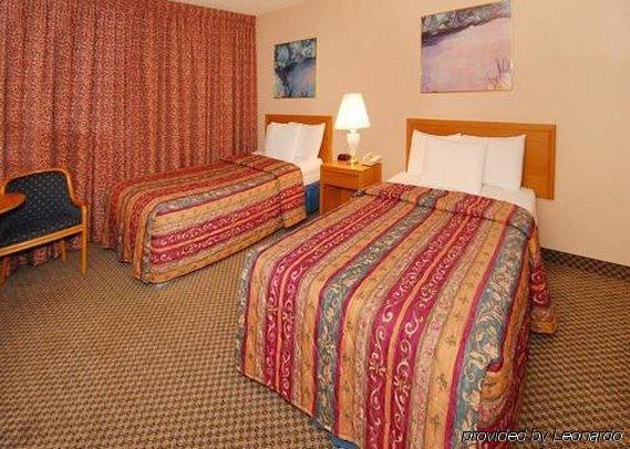 Clarion Hotel & Convention Center Atlantic City West Egg Harbor Township Room photo
